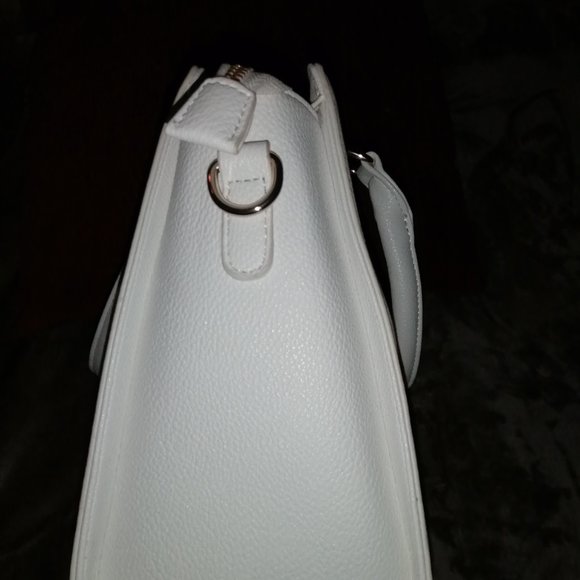 Guess Satchel - Picture 4 of 7